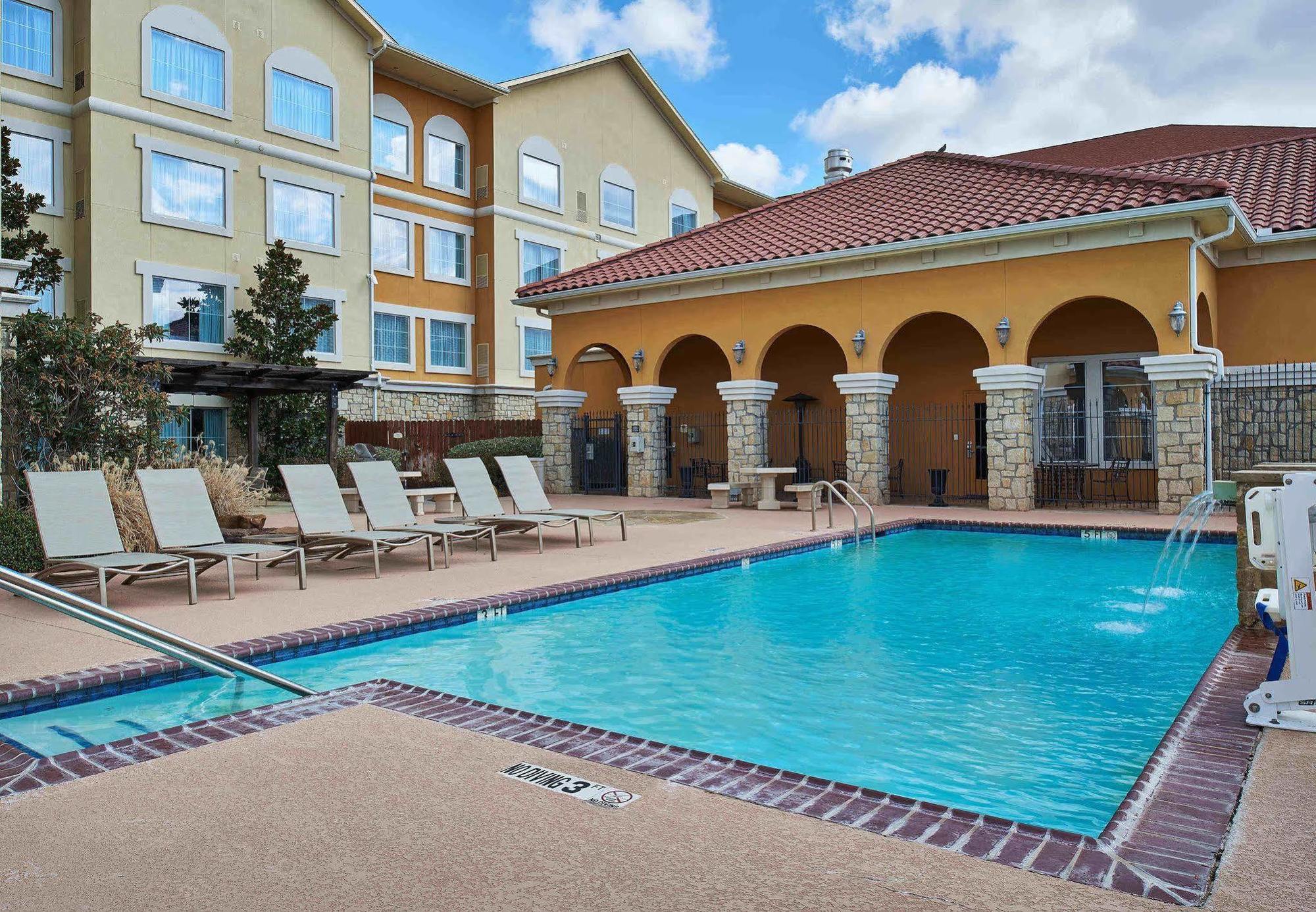 Hotel By Marriott
