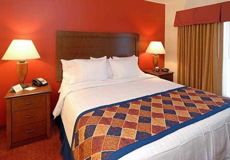 By Marriott Hotel 3*